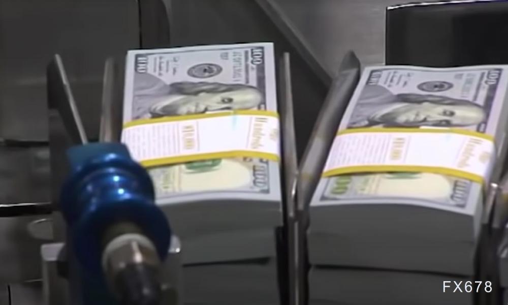 北京时间3月10日，现货黄金价格徘徊在2913.68附近，上周因避险资金涌入而上涨。同时，美国2月份的就业报告显示新增就业岗位低于预期，这暗示美联储可能在今年进行降息。美原油价格则在66.60美元/桶附近，尽管上周五有所上涨，但因美国总统特朗普威胁如果俄罗斯不与乌克兰达成停火协议将实施制裁，油价从盘中高点回落。本周泽连斯基计划访问沙特，乌克兰与美国之间的会谈预计于11日举行，值得关注。